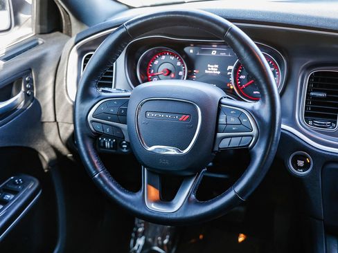 Used 2019 Dodge Charger SXT w/ Leather Interior Group image 13