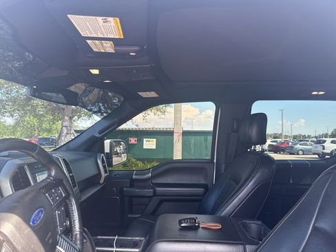 Used 2018 Ford F150 Lariat w/ Equipment Group 502A Luxury image 11