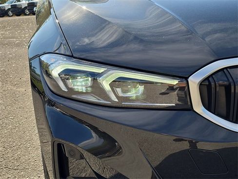 Used 2025 BMW 330i Sedan image 7