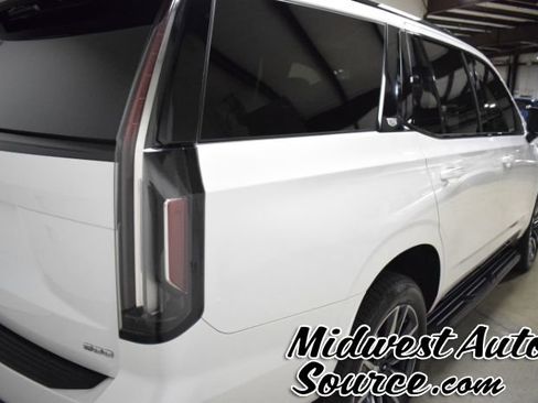 Used 2022 Cadillac Escalade Sport image 5