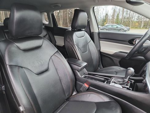 Used 2022 Jeep Compass Limited image 19