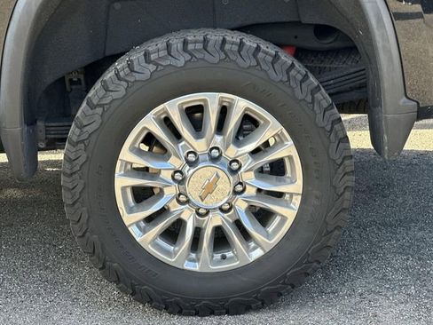 Used 2021 Chevrolet Silverado 2500 High Country w/ Z71 Off-Road Package image 5