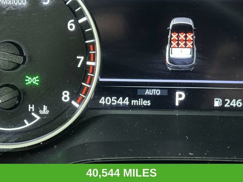 Used 2022 Nissan Pathfinder SL AWD/4WD image 3