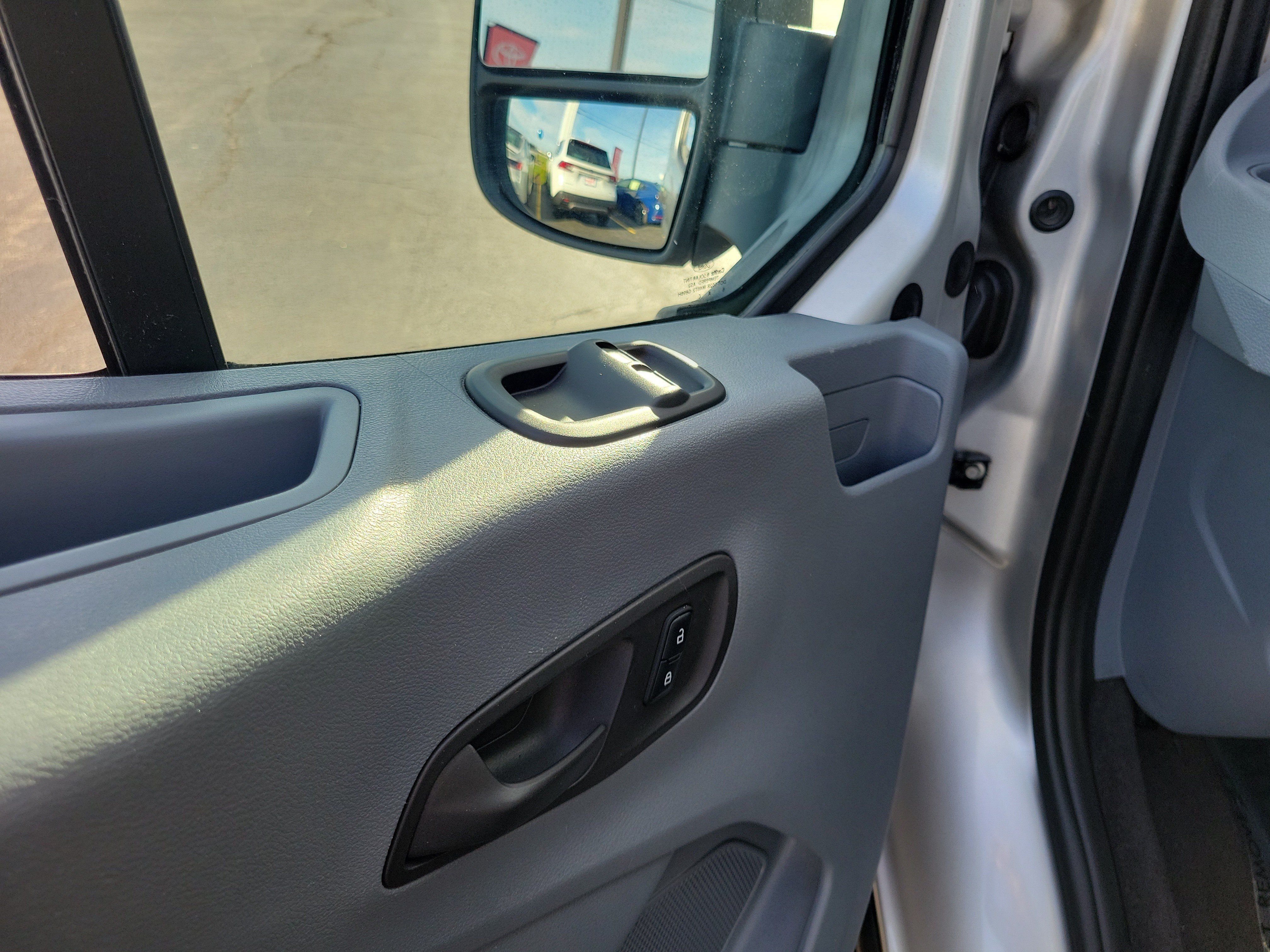 Used 2017 Ford Transit 350 XLT RWD image 17
