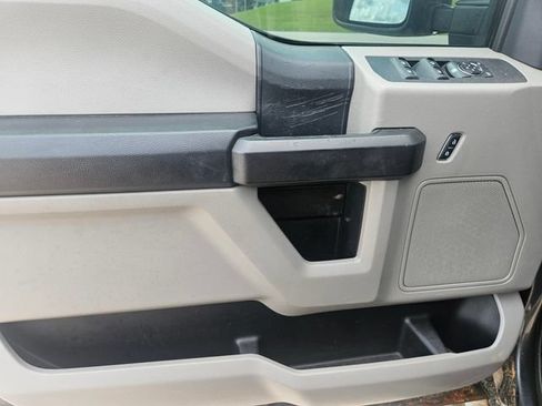 Used 2019 Ford F250 XL w/ STX Appearance Package AWD/4WD image 10