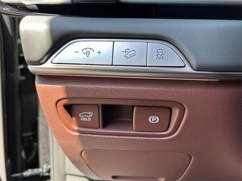 New 2025 Genesis GV80 3.5T Prestige image 27