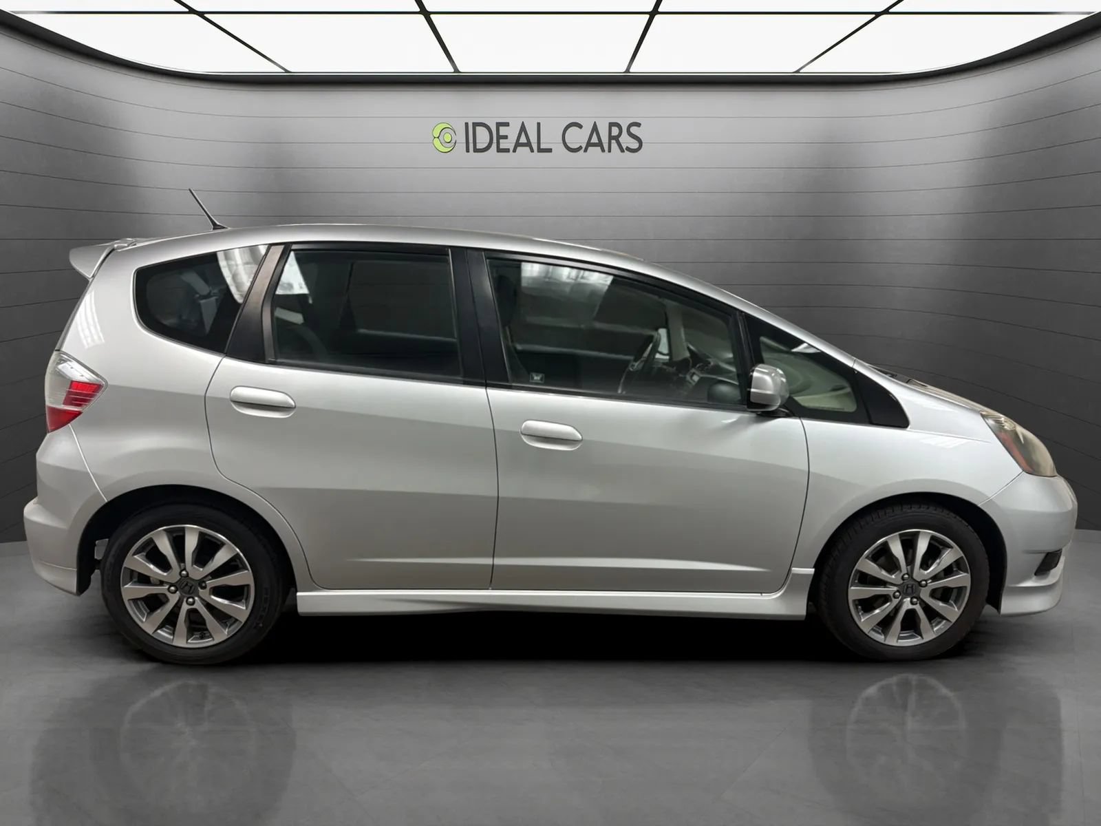 Used 2013 Honda Fit Sport image 4