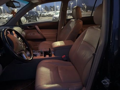Used 2011 Toyota Highlander 4WD image 14