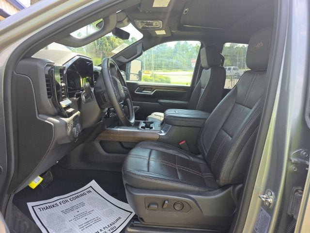 Used 2025 Chevrolet Silverado 2500 High Country w/ High Country Premium Package AWD/4WD image 13