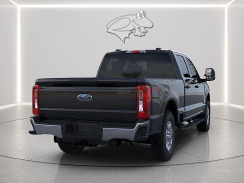New 2026 Ford F250 XLT w/ FX4 Off-Road Package image 6