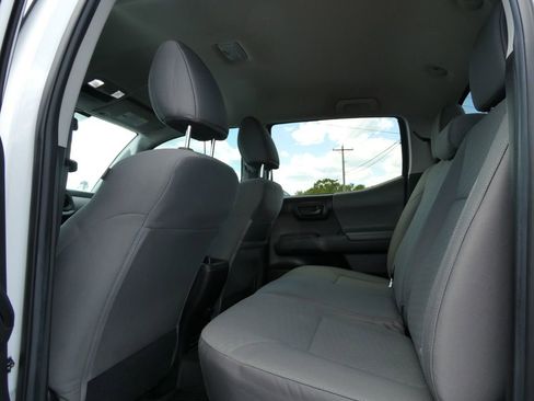 Used 2023 Toyota Tacoma SR AWD/4WD image 23