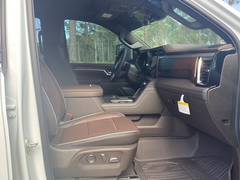 New 2026 GMC Sierra 2500 Denali w/ Denali Reserve Package AWD/4WD image 24