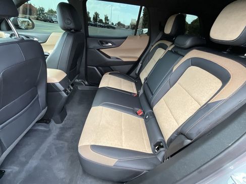 Used 2025 Chevrolet Equinox ACTIV image 24