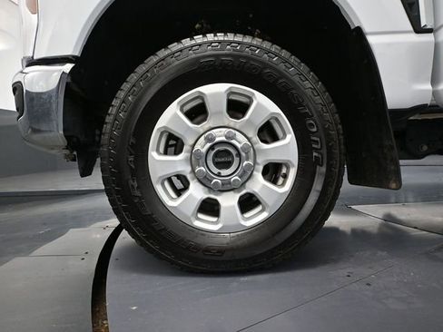 Used 2024 Ford F350 XLT w/ FX4 Off-Road Package image 17