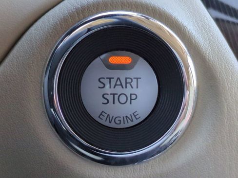 Used 2019 INFINITI QX60 Luxe w/ Essential Package image 29