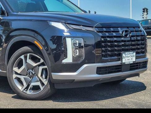 Used 2024 Hyundai Palisade Limited AWD/4WD image 3