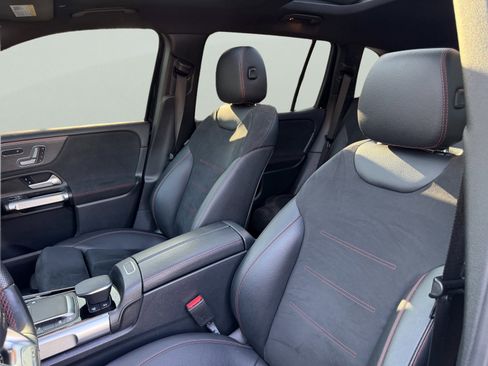 Used 2021 Mercedes-Benz GLB 35 AMG 4MATIC image 21