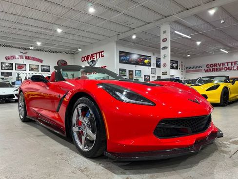 Used 2014 Chevrolet Corvette Stingray Convertible w/ 3LT Preferred Equipment Group RWD image 5