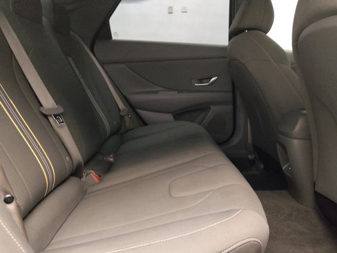 Used 2025 Hyundai Elantra Sport FWD image 19