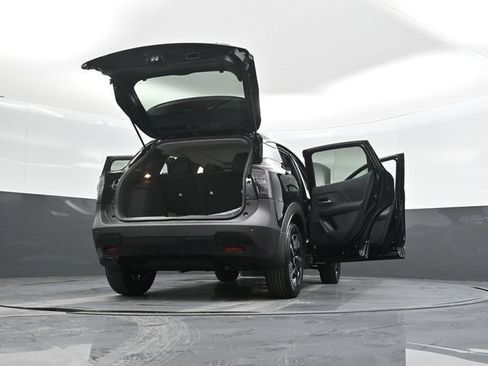 Used 2025 Nissan Kicks SV w/ SV Premium Package AWD/4WD image 34