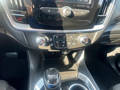 Used 2020 Chevrolet Traverse LS FWD image 23