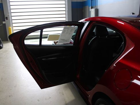 Used 2023 MAZDA MAZDA3 s FWD image 17