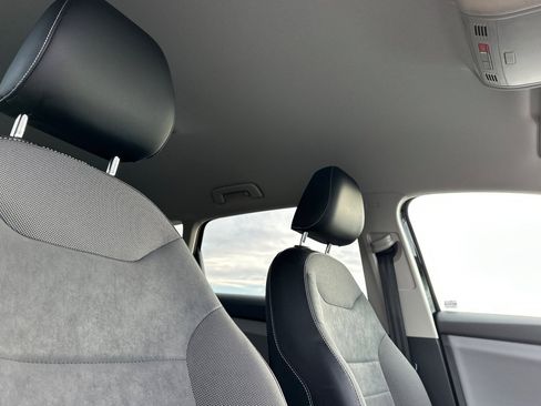 Used 2022 Volkswagen Taos SE image 18