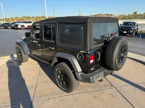 Used 2018 Jeep Wrangler Unlimited Sport S image 7