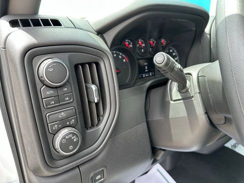 Used 2026 Chevrolet Silverado 1500 Custom Trail Boss AWD/4WD image 27