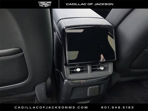 New 2026 Cadillac Vistiq Sport image 25