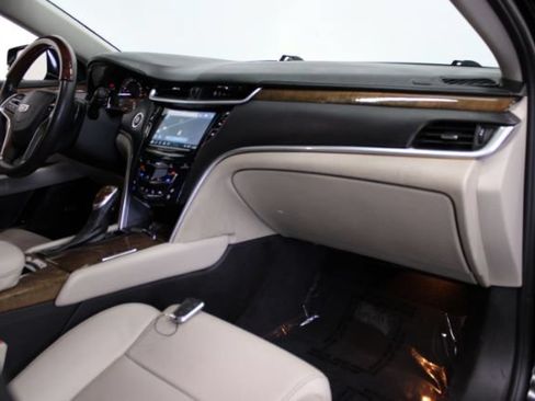 Used 2018 Cadillac XTS Luxury FWD image 27