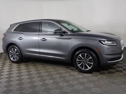 Used 2023 Lincoln Nautilus FWD w/ Premium Package image 18