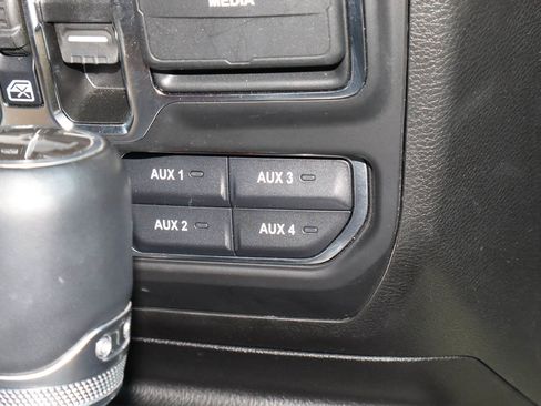 Used 2021 Jeep Wrangler Unlimited Sahara w/ Cold Weather Group AWD/4WD image 24