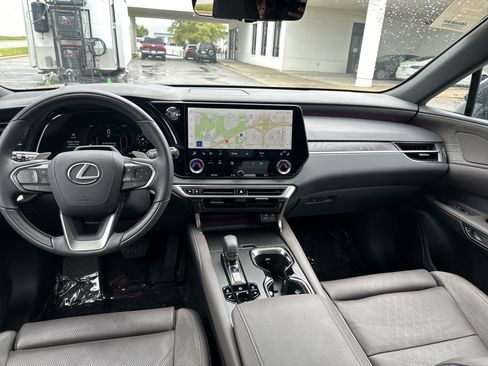 Used 2025 Lexus RX 350 AWD w/ Convenience Package image 29