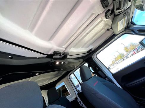 Used 2024 Jeep Wrangler Unlimited Rubicon image 13