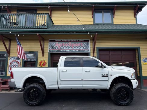 Used 2017 RAM 2500 Laramie w/ Snow Chief Group AWD/4WD image 2