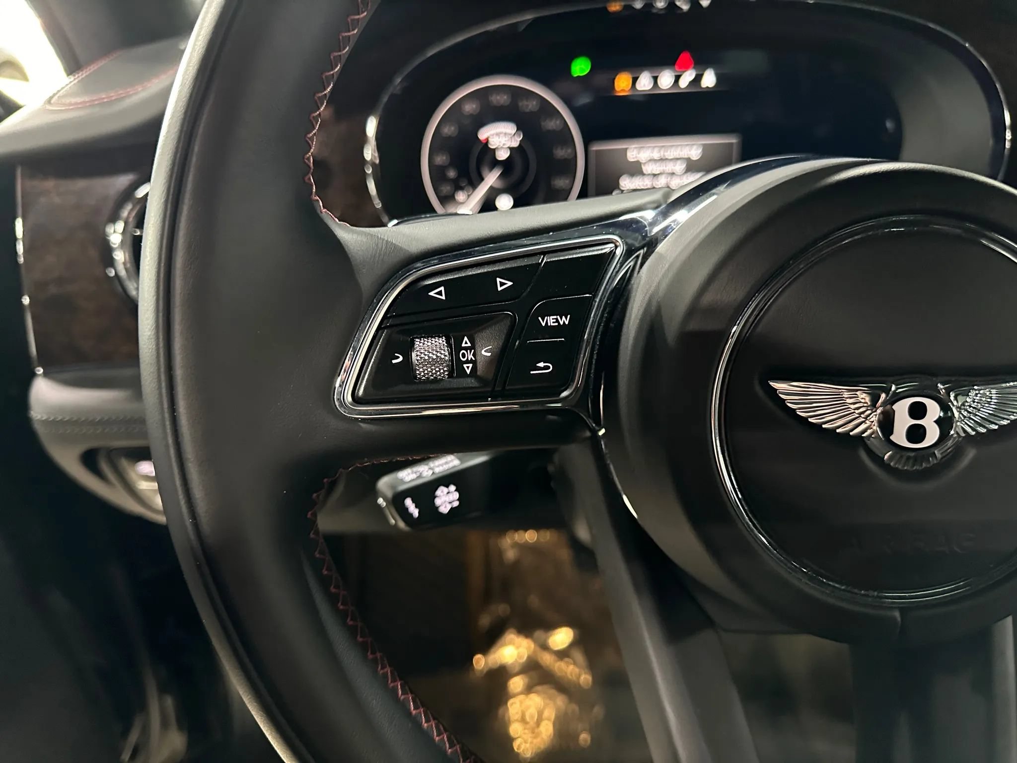 Used 2021 Bentley Bentayga AWD/4WD image 15
