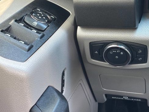 Used 2019 Ford F250 XL w/ STX Appearance Package image 23