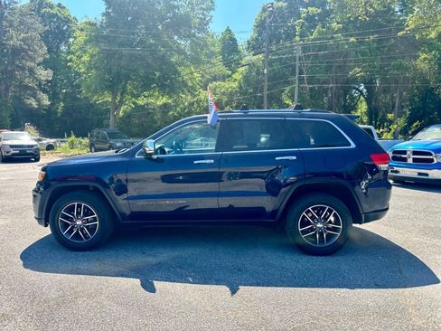 Used 2017 Jeep Grand Cherokee Limited AWD/4WD image 4