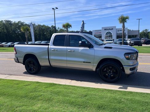 Used 2022 RAM 1500 Big Horn w/ Night Edition RWD image 3