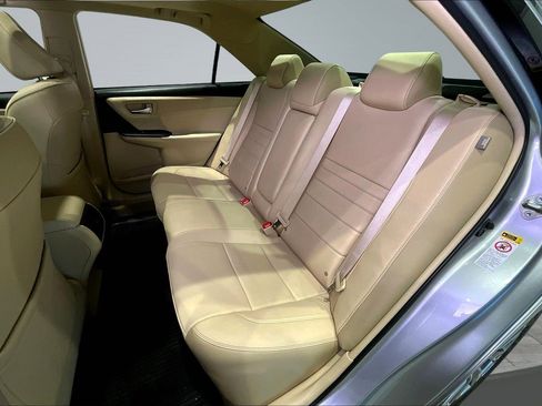 Used 2016 Toyota Camry XLE w/ Moonroof Package image 21