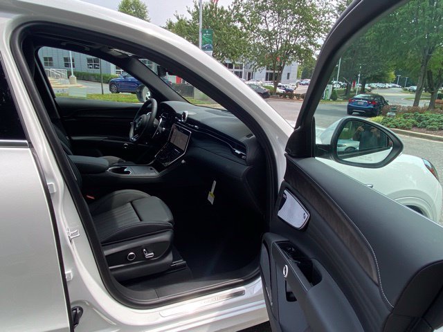 Used 2025 Maserati Grecale GT AWD/4WD image 35