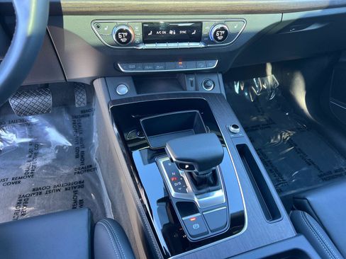 Used 2024 Audi Q5 2.0T Premium Plus w/ Premium Plus Package image 32