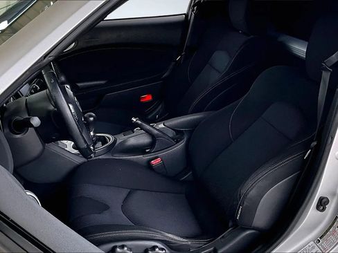 Used 2014 Nissan 370Z Coupe image 17