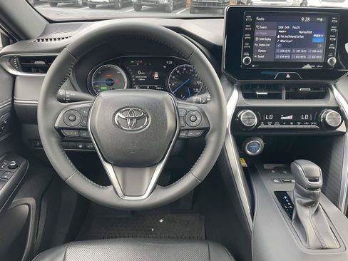 Used 2021 Toyota Venza XLE w/ Softex Package AWD/4WD image 14