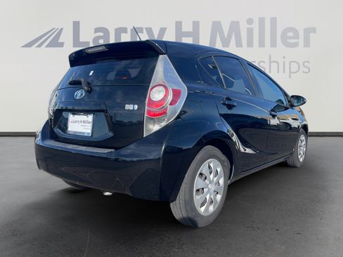 Used 2014 Toyota Prius C Two image 5
