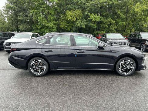 New 2026 Hyundai Sonata SEL FWD image 2