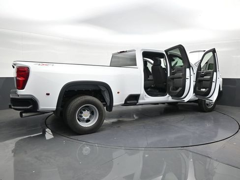 Used 2026 Chevrolet Silverado 3500 W/T AWD/4WD image 27