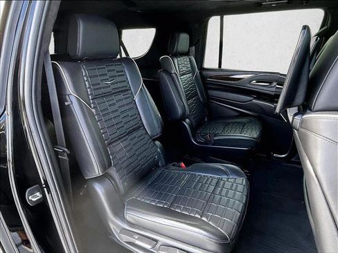 Used 2024 Cadillac Escalade ESV Sport Platinum image 29