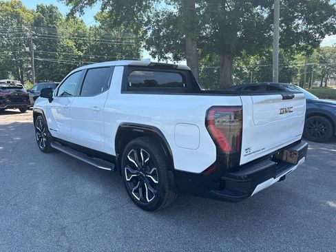 Used 2025 GMC Sierra EV Denali AWD/4WD image 3